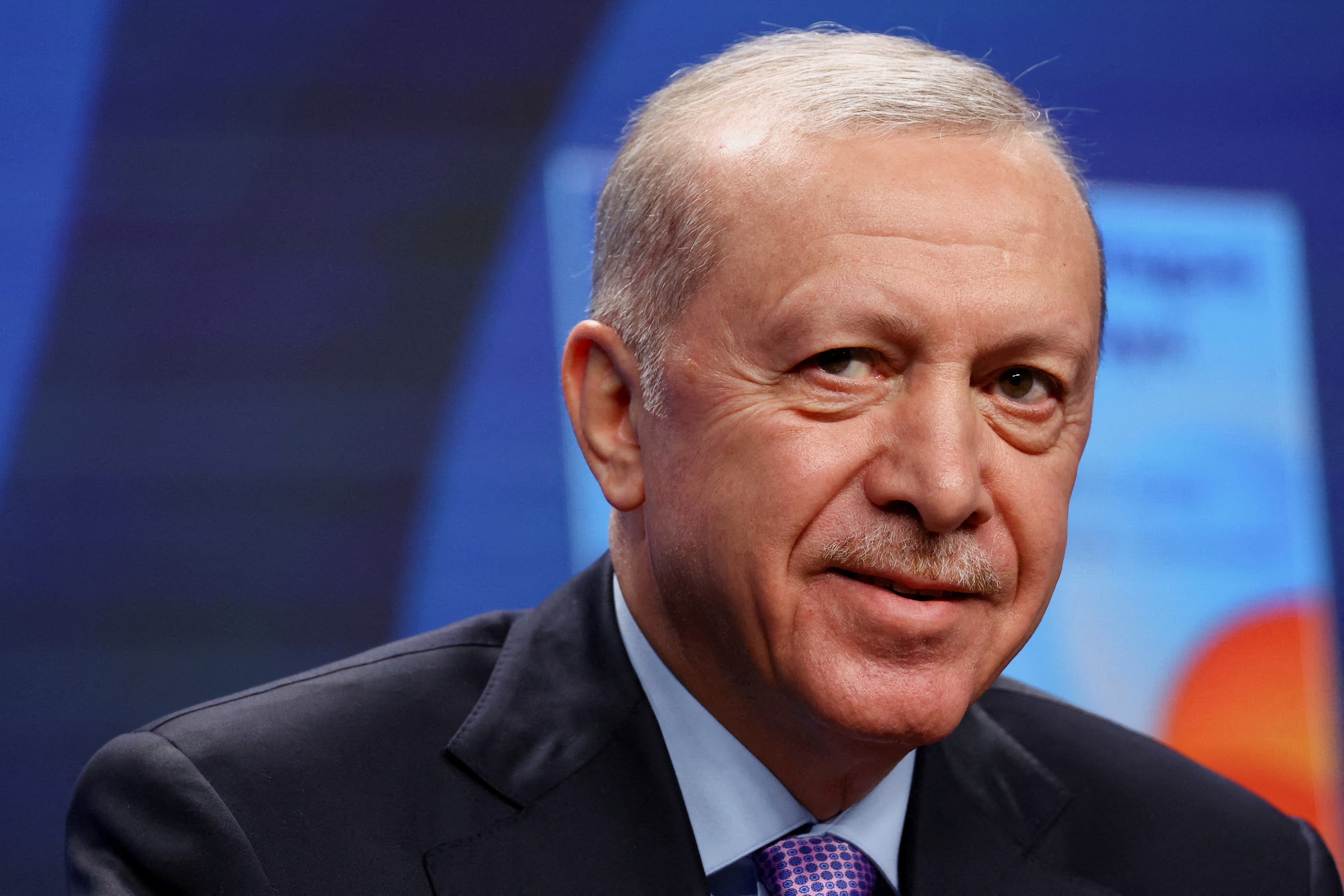 أردوغان يقف مع السعودية.. و"حلف مكة" إلى البرلمان