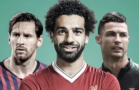 بين ميسي ورونالدو… صلاح يختار زميله