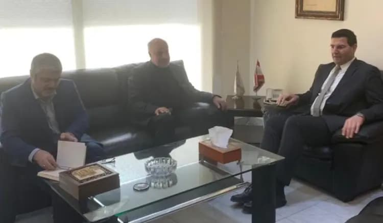 لقاء بين الحاج حسن والسفير الإيراني.. وهذا ما جرى بحثه