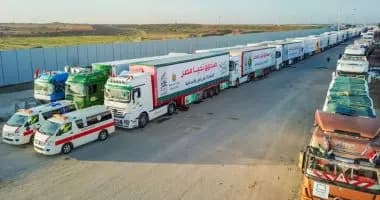 شاحنات المساعدات تستعدّ للدّخول إلى غزة عبر معبر رفح
