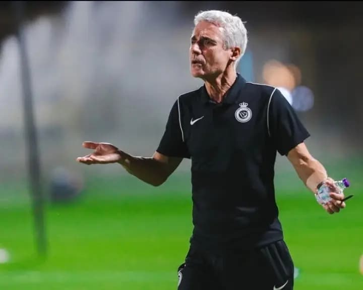 مدرب النصر غاضب: تقنية الفيديو كانت تحتاج إلى VAR