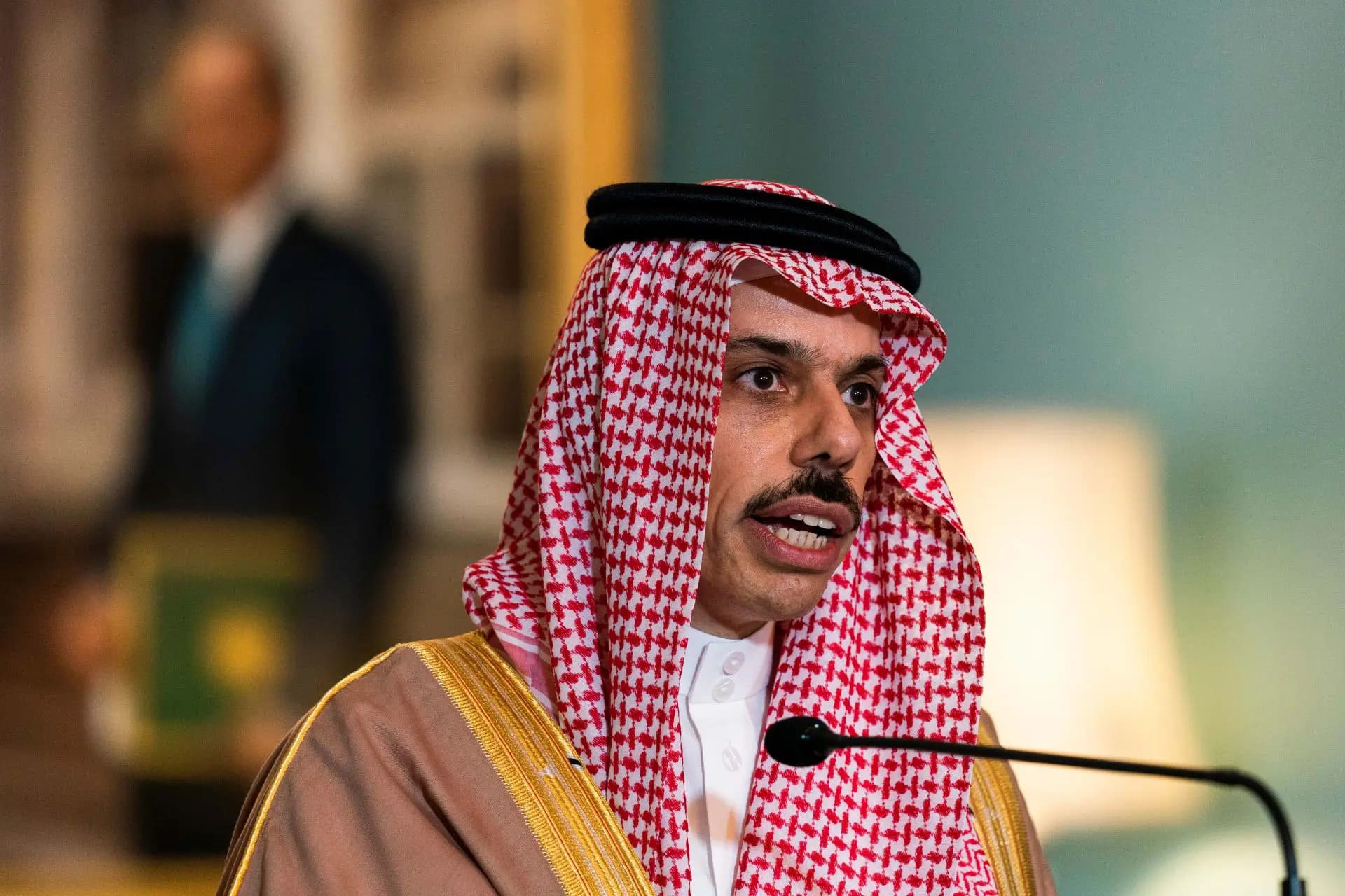 بن فرحان: نشهد مستوى غير مسبوق من المـ.ـذابح في غـ.ـزة