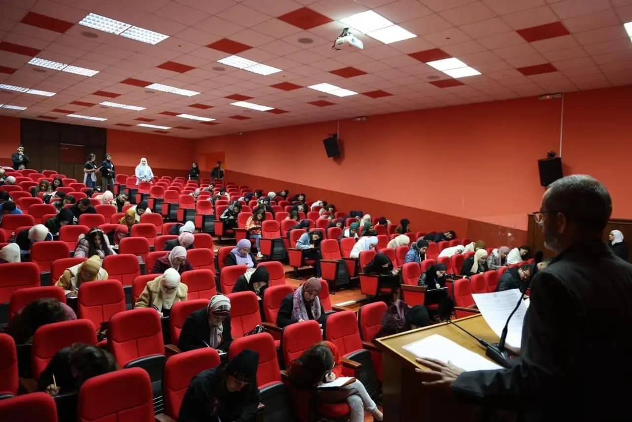 الجامعة اللُّبنانيَّة الدَّوليَّة تُحيي يوم اللُّغة العربيَّة على طريقتها