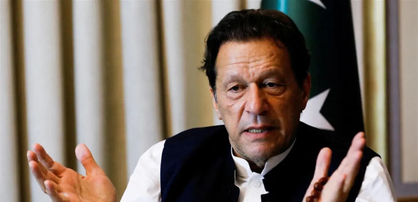 عمران خان يعلن ترشحه للانتخابات رغم استمرار محاكمته