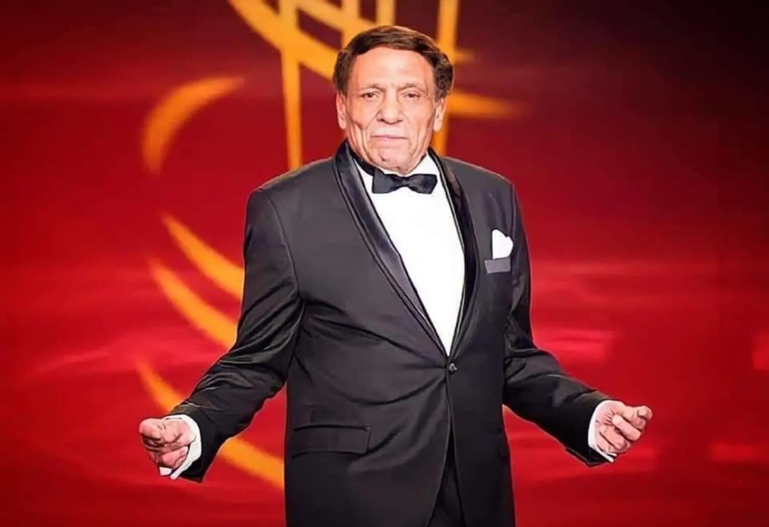 "الزعيم زي الفل".. رامي إمام تعليقًا على صحة والده