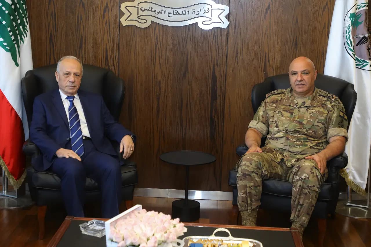 وزير الدفاع استقبل قائد الجيش