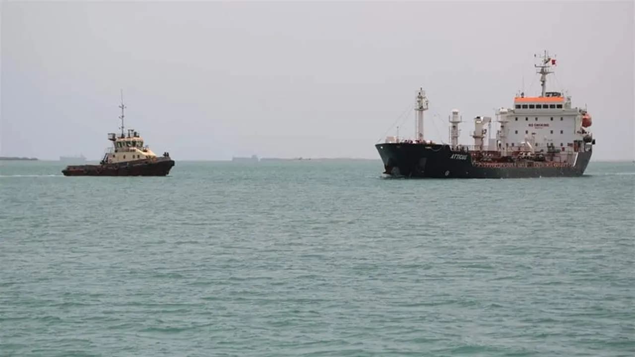 "لا مبرر".. الحوثـ.ـيون: مستمرون باسـ.ـتهداف السفن الإسرائيلية
