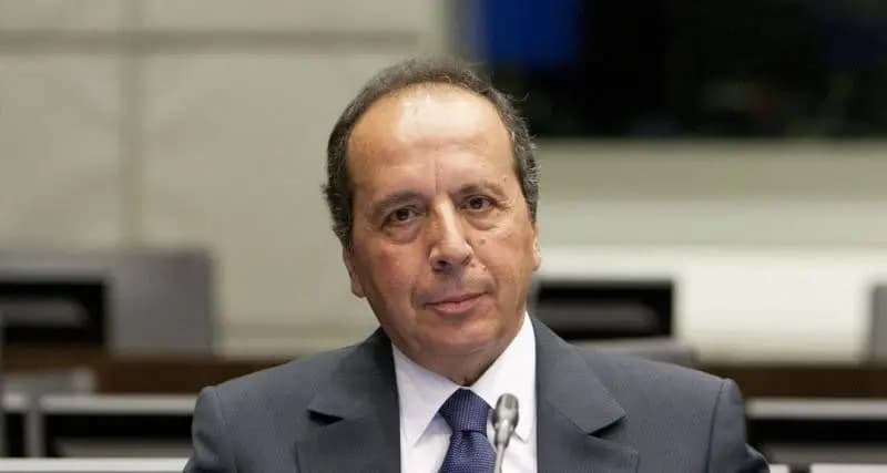 "زحمة زيارات".. السيدّ: القاعد في أرضه لا يقع!