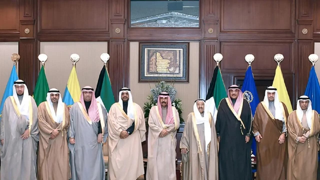 في الكويت: تشكيل حكومة جديدة