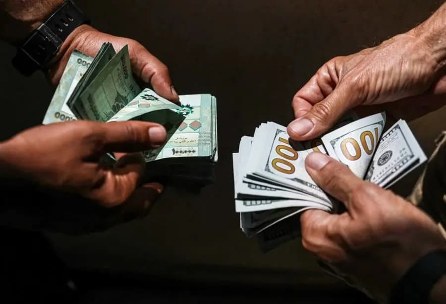 إنخفاضٌ "كبيرُ" في دولار السوق السوداء!