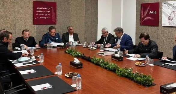 لقاء لنواب مستقلين وآمال معقودة على جهود اللجنة الخماسية