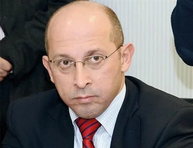 عون: موازنة 2024 تتبع منطق "قصقص وراق" من دون عجز