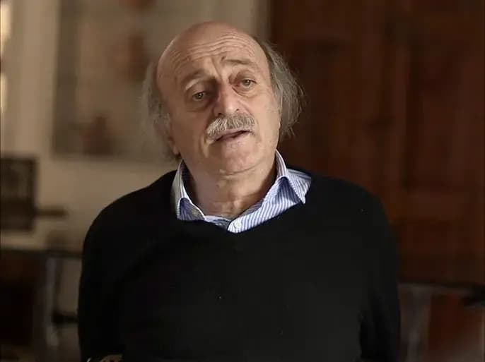 جنبلاط: لقد أعطانا كاميرون دروساً