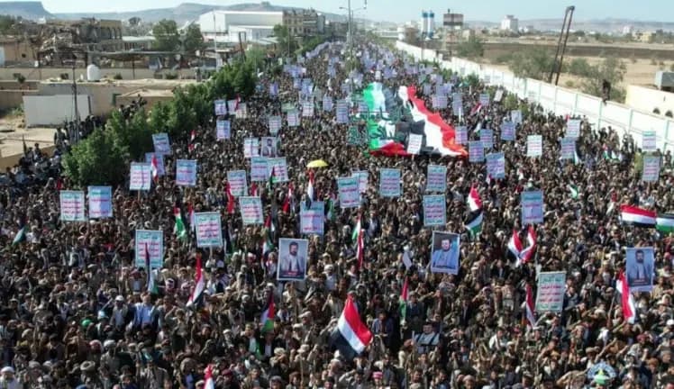 "مع غزة ملتزمون حتى النصر".. تظاهرات مليونية متجددة في اليمن