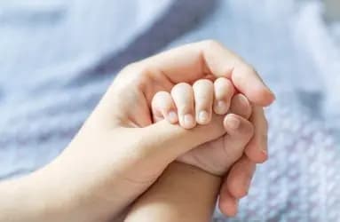 "خسرت جزءًا من روحي".. مُذيعة أخبار تفقد جنينها