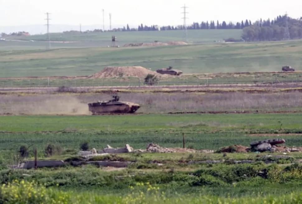 إصابات الفلسطينيين بحالات اختناق شرق بيت حانون بقطاع غزة المحاصر