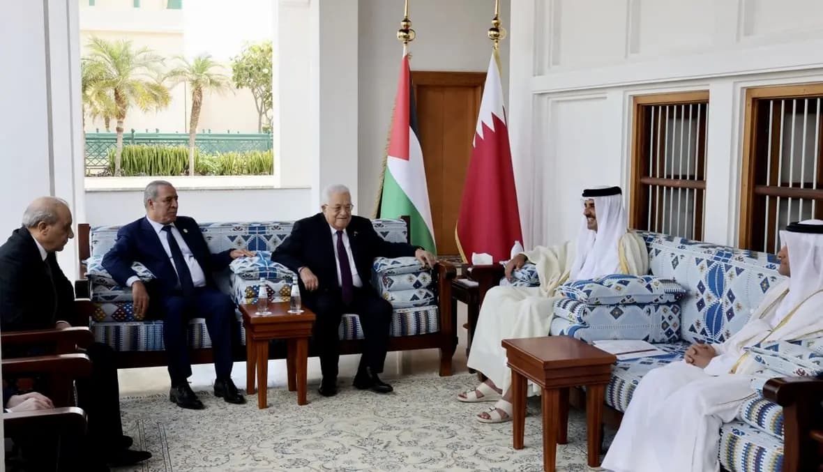 عباس يبحث مع أمير قطر جهود وقف الحرب على غزة