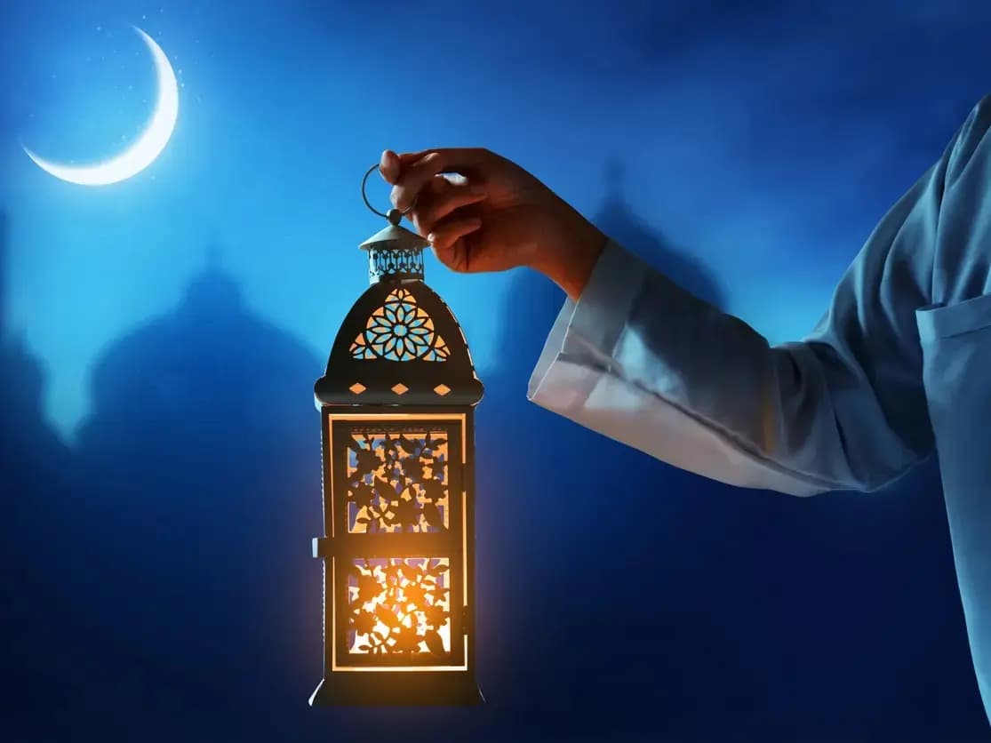 مكتب فضل الله يُعلن أول أيّام شهر رمضان
