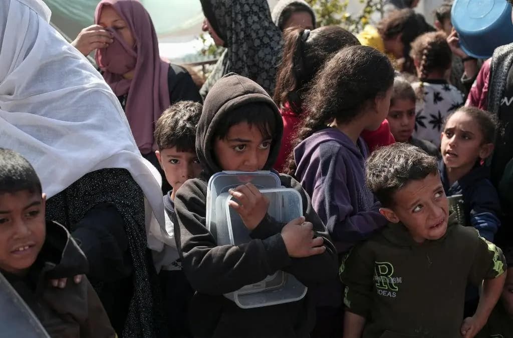 "كانوا ينتظرون المساعدات".. مجـ.ـزرة جديدة يرتكبها الاحتلال بحق المدنيين