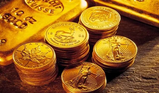 "ليرات ذهبية مزورة".. الجيش يوقف عصابة