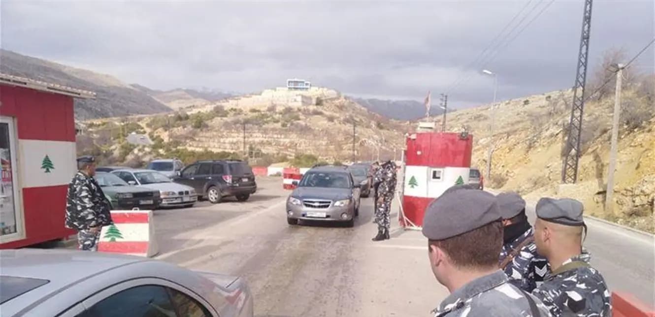 توقيف مطلوب عند حاجز ضهر البيدر