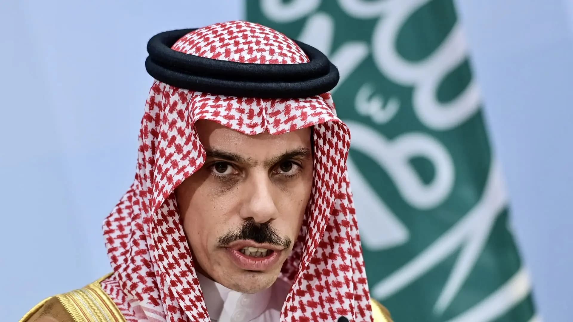 بن فرحان: نرفض تهجير الفلسطينيين من قطاع غزة