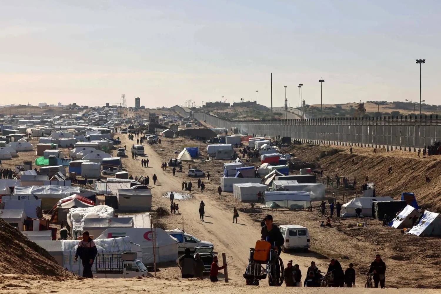 "جيروزاليم بوست": الحملة العسكرية على رفح تتراجع بسبب التدخلات