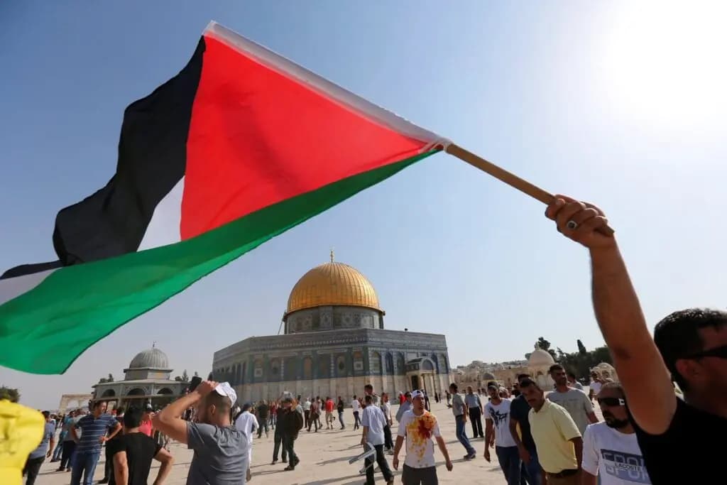 حماس تبارك عملية الطعن