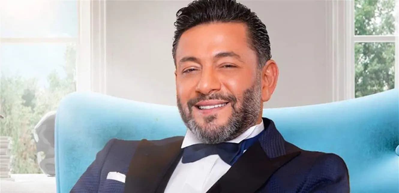 "عملية قص الجفون".. زياد برجي يفاجئ متابعيه بإطلالته الجديدة
