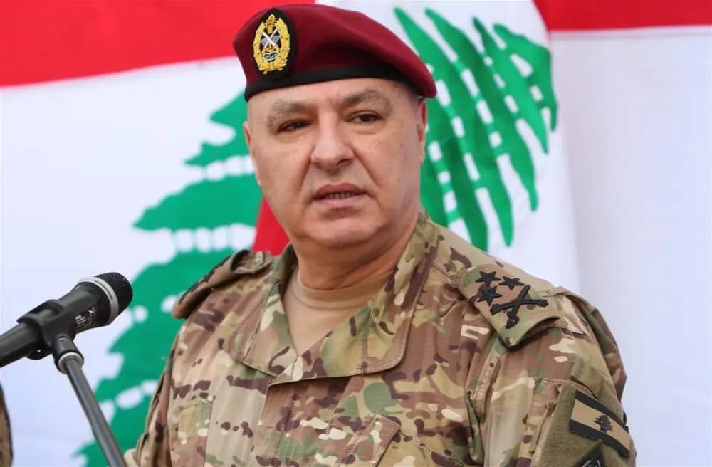 قائد الجيش: تحية لكل أم علّمت أبناءها حب الوطن