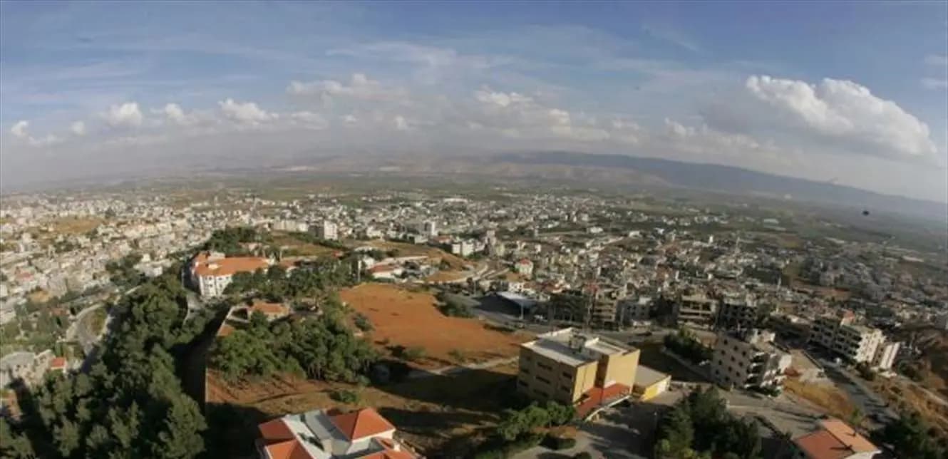 "سيارة اقتحمت منزلاً في غزة".. هل من إصابات؟