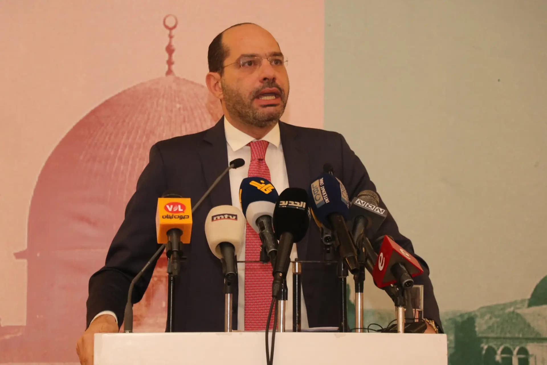 حسن مراد: في الحكومة السابقة كنت احرص على التفاؤل لكن الواقع كان أليمًا...
