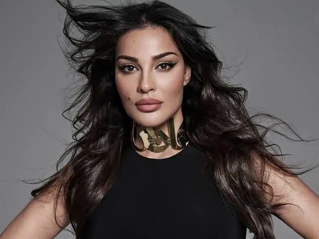 "نادين نجيم" بدون مكياج.. شاهدوها
