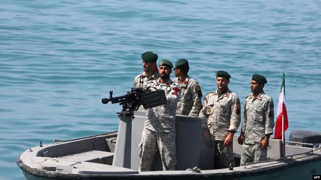 ! البحرية الايرانية تحتجز سفينة محملة بالوقود