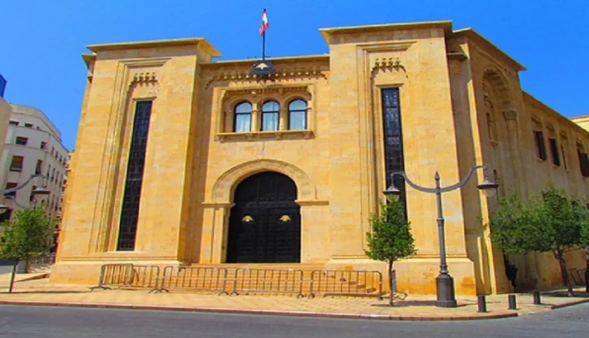 عشيّة الاستحقاق تتواصل اللقاءات بين الكتل النيابيّة… فهل الأجواء إيجابية؟