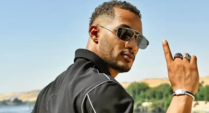 محمد رمضان للصحافيين: "نعسان"