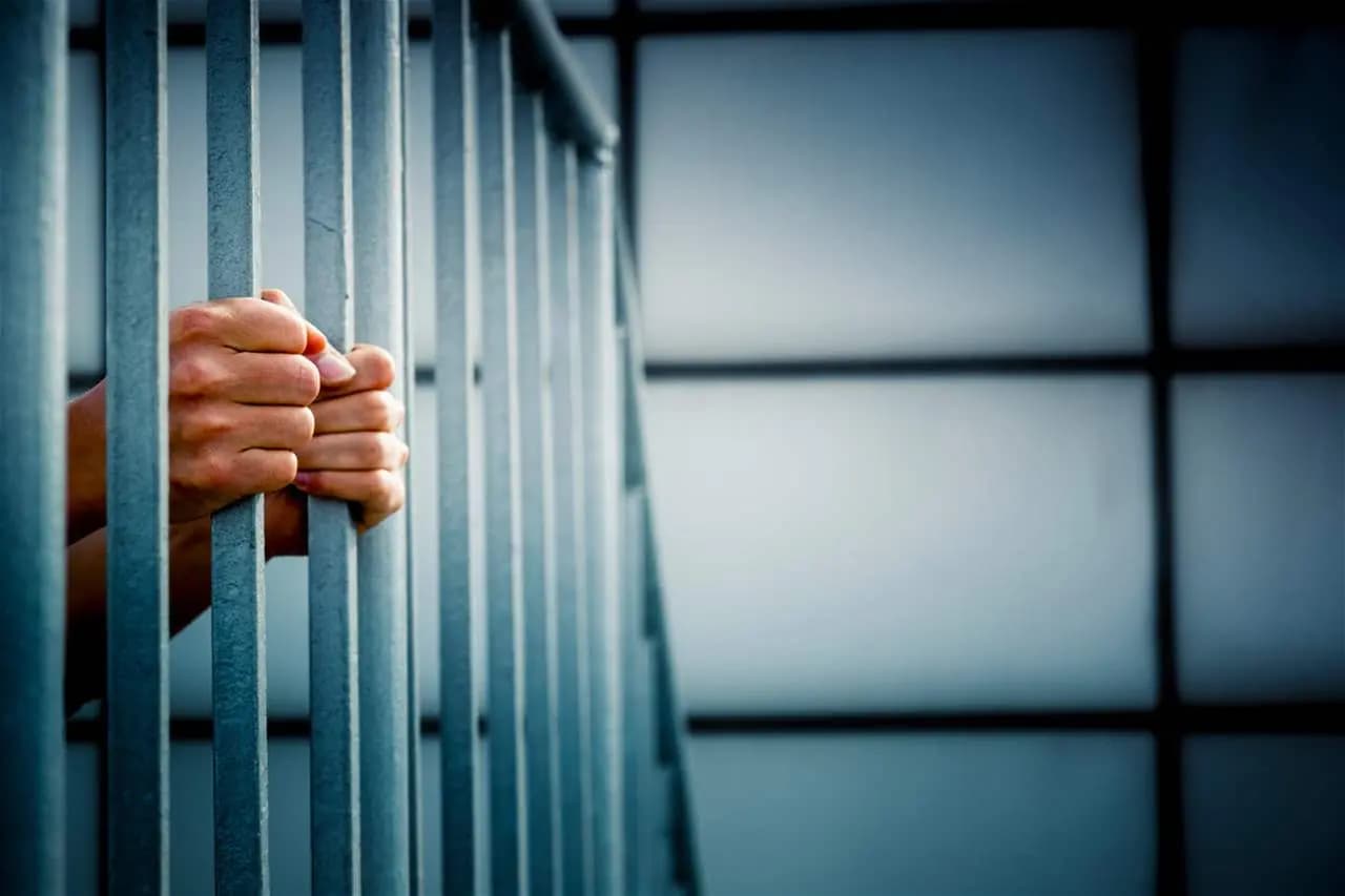 "الأمن" يعمم صورة موقوف.. هل وقعتم ضحية أعماله؟