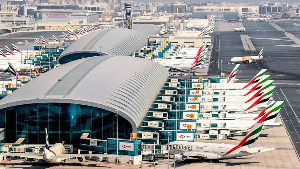 مطار دبي الدولي يعلن تحويل مسار الرحلات