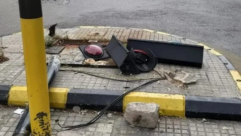في بيروت.. تكسير إشارات المرور ومطالبات بالتحرك
