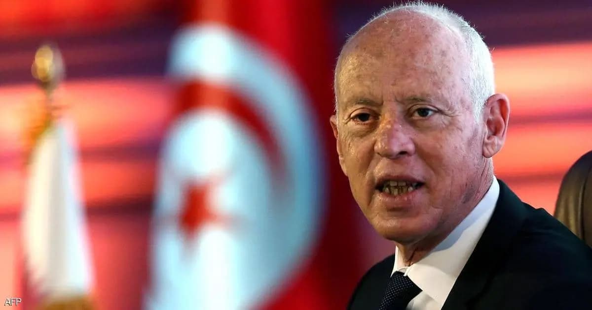 تونس: سعيّد يعزل 57 قاضيًا... تطهير أم انقلاب؟