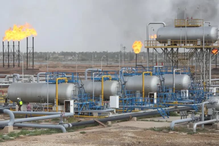 مشاوراتٌ عراقية لحلّ مشكلة سداد ديون الغاز لإيران
