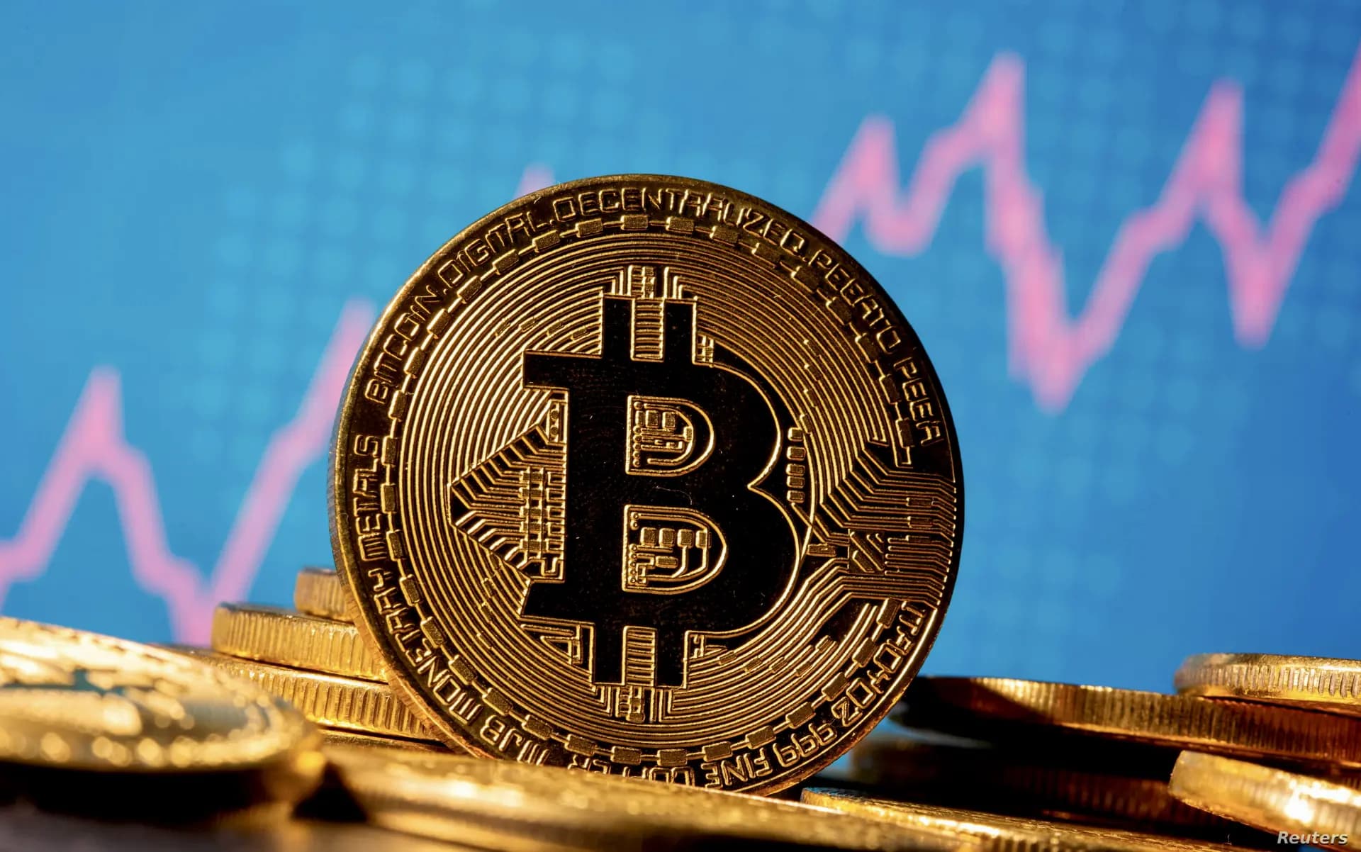 "بيتكوين" تتراجع بشكل ملفت