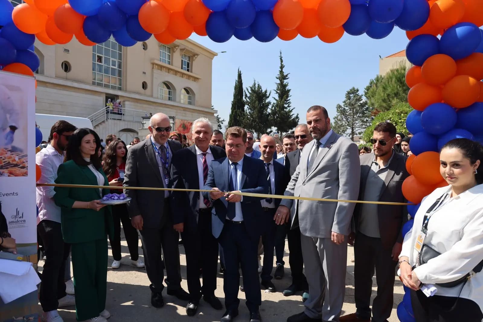 كلية إدارة الأعمال في الـ"LIU" تفتتح معرض الوظائف