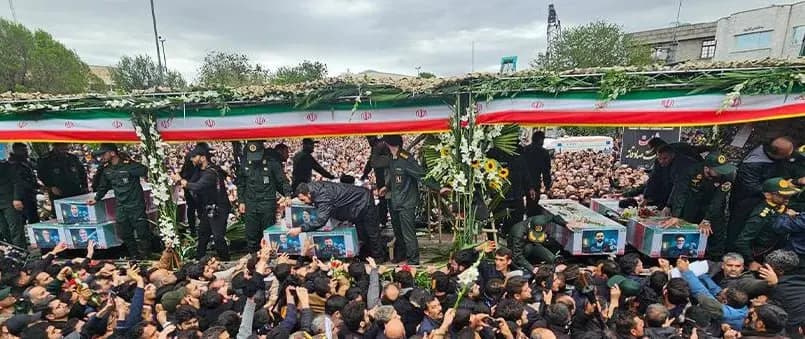 "من تبريز إلى طهران".. جثامين الشهداء إلى مثواهم الأخير