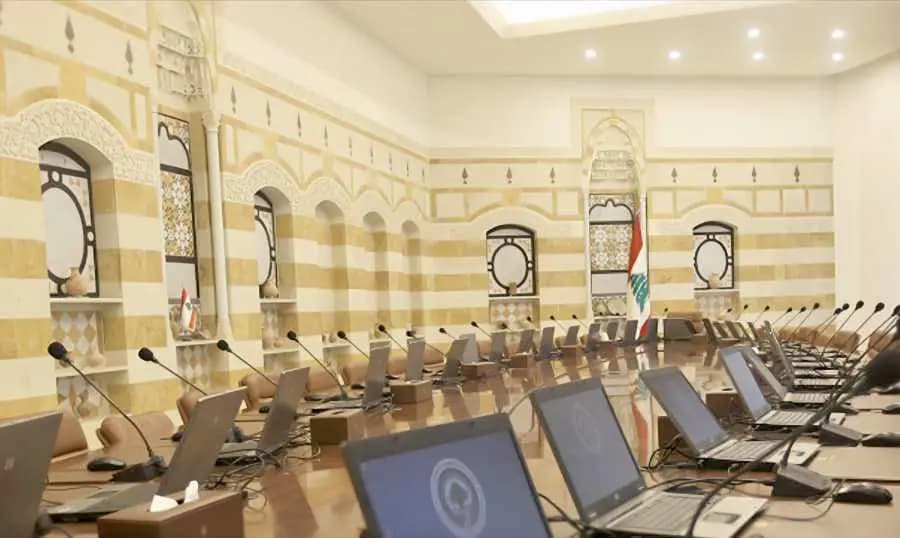 وزير يتذمّر عبر "الأفضل نيوز": لن أستجدي أحدًا!