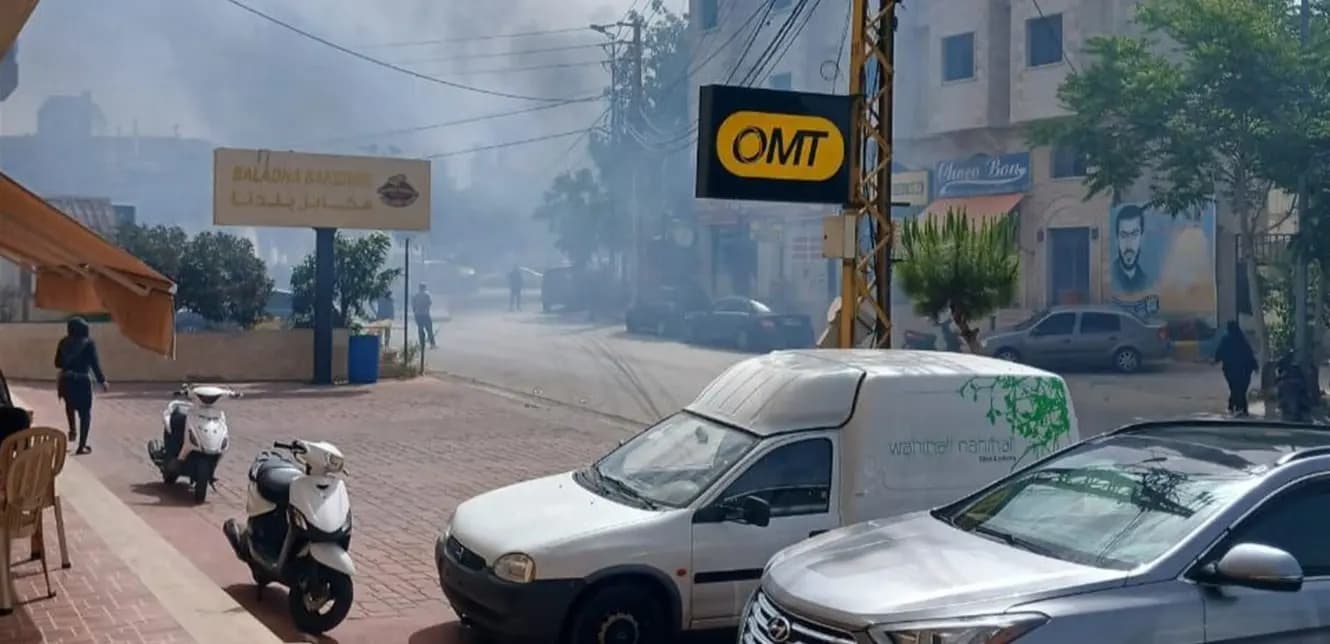 بالصور.. استهداف دراجة نارية في بنت جبيل