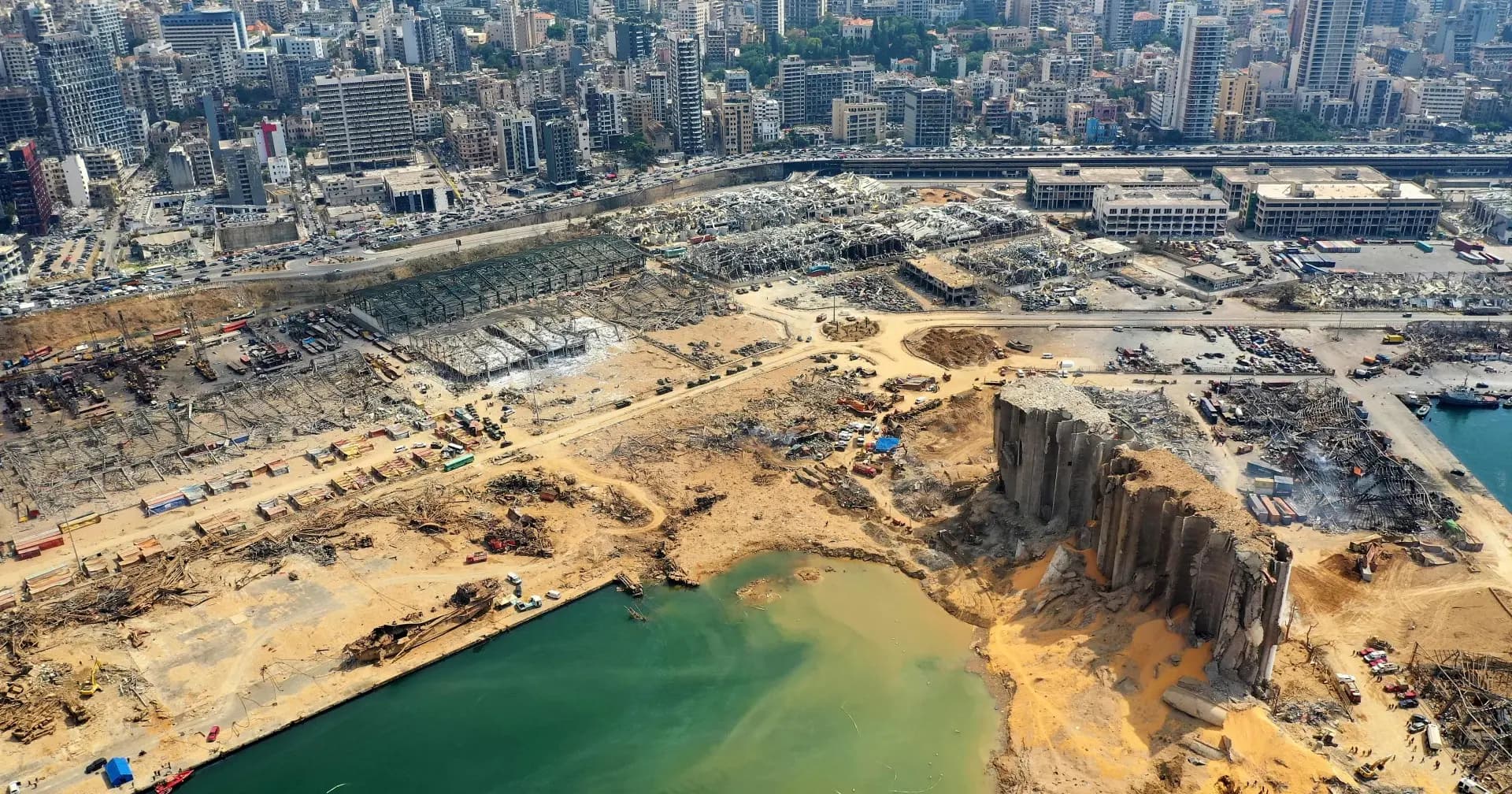 مرفأ بيروت .. موعد لإعادة إعماره