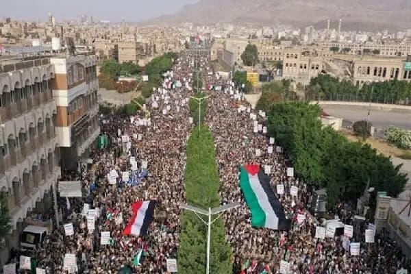 أنصار الله تُدين مجزرة النصيرات