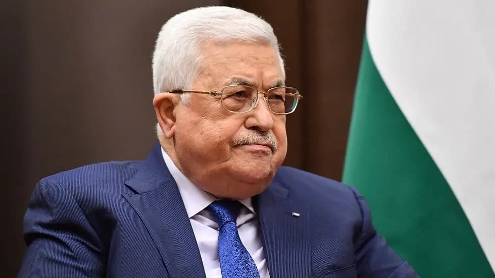 "لبحث تداعيات مجزرة النصيرات".. طلب من عباس