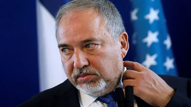 ليبرمان: نتنياهو غير كفء.. وهذا هو الحل